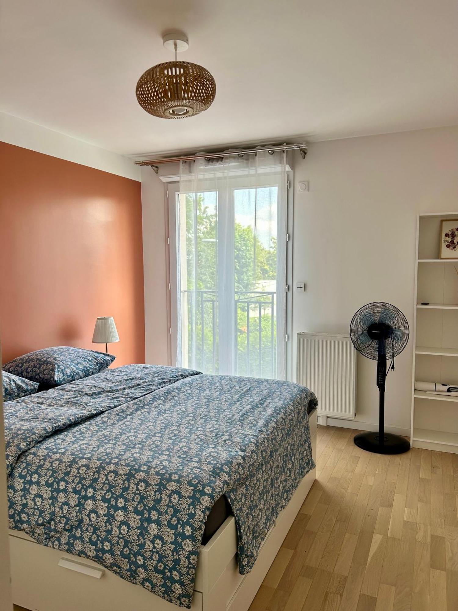 Elegant Appartement Minimaliste Entre Paris Et Disney Noisy-le-Grand Eksteriør bilde